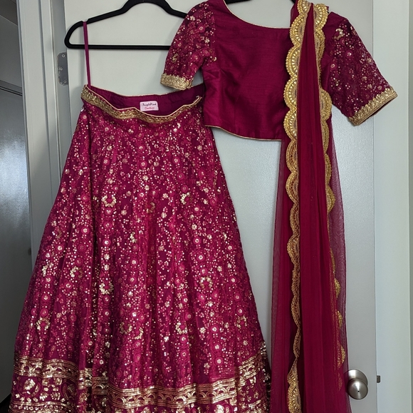 Indian Fuschia/ Plum Pink Lengha in Small - Picture 4 of 12